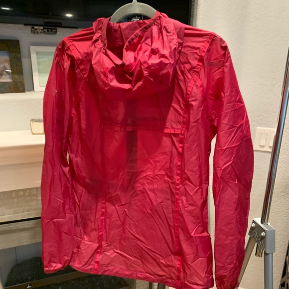 Women’s Kuhl Lightweight Packable Rain Jacket - Small - Picture 3 of 10